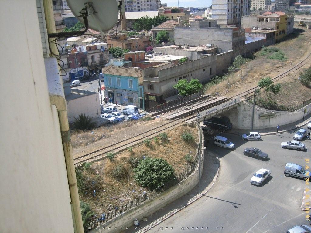 ORAN CITE PERRET VUE DU PONT SAINT CHARLERS PRISE D-UN APPARTEMENT DE LA CITE PERRET.jpg